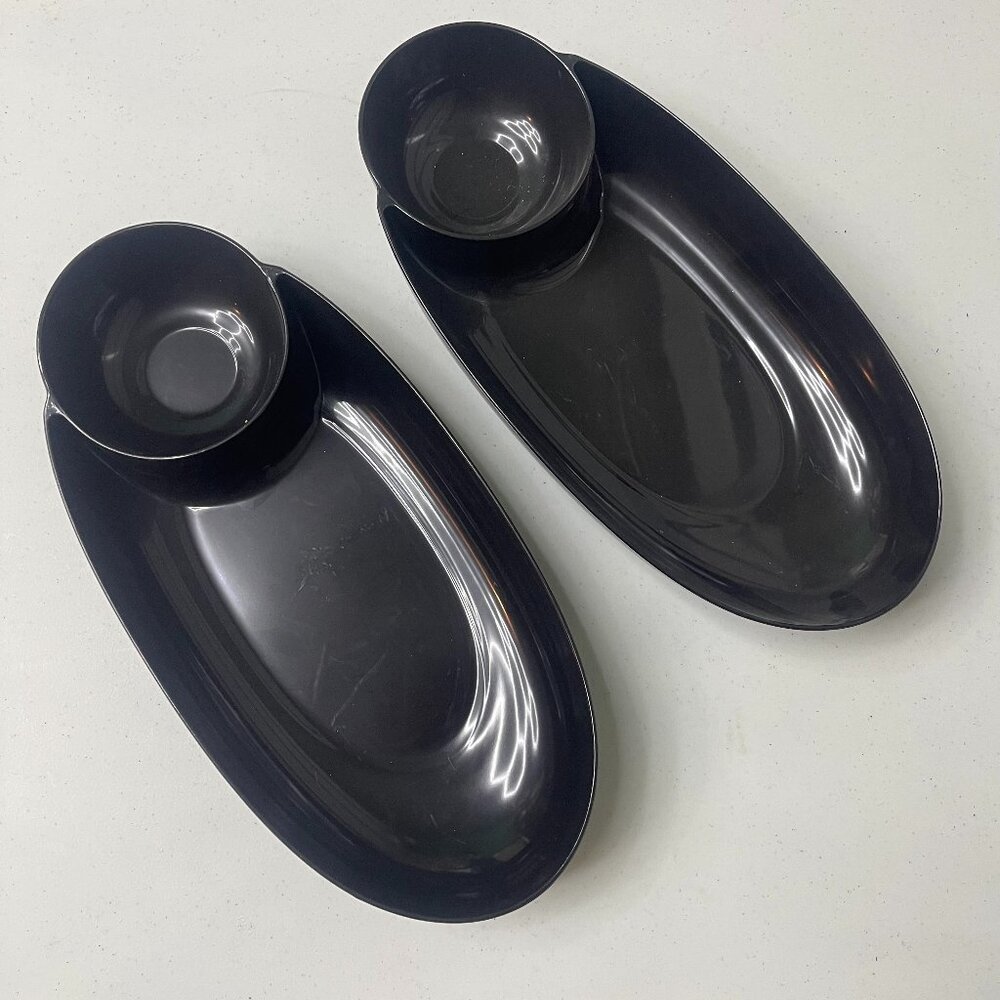 2- CHIP AND DIP SERVING TRAYS